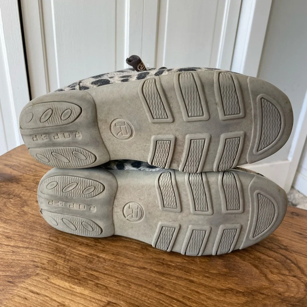 Adorable Roper Chukka - Picture 5 of 6